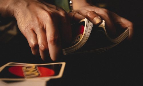 Pasjanse online: 5 ciekawych rodzajów gry karcianej, które pozytywnie wpływają na umysł